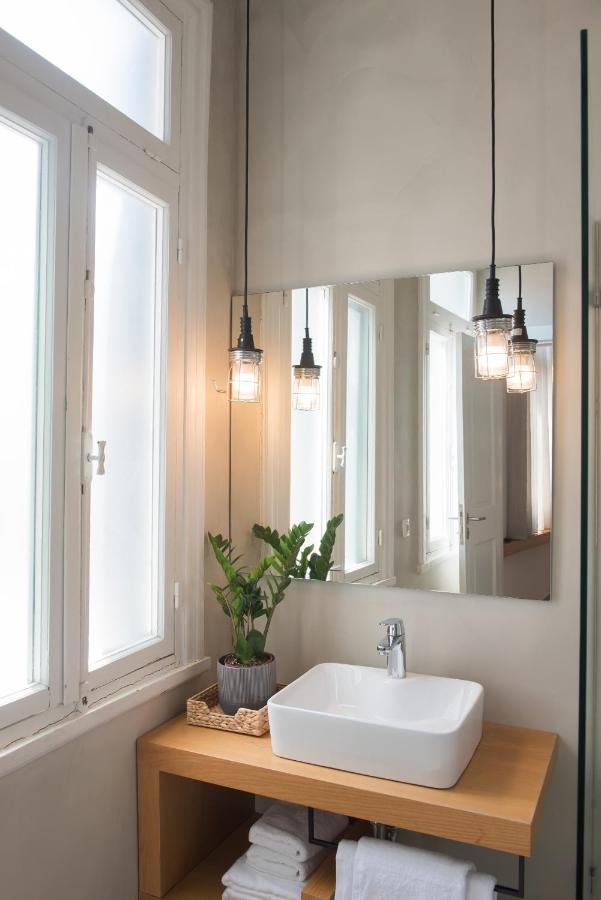 Monk Monastiraki Suites Атина Екстериор снимка
