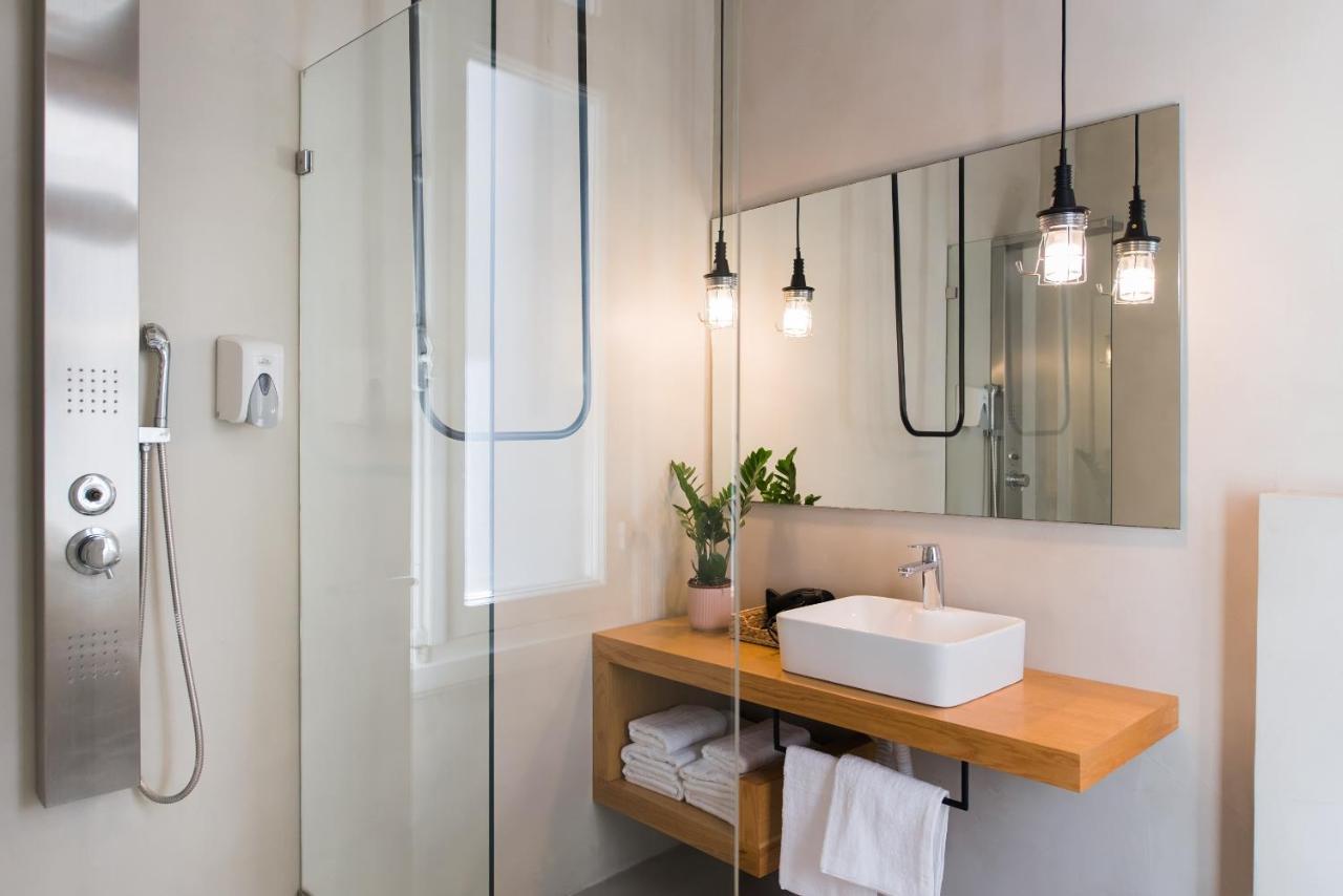 Monk Monastiraki Suites Атина Екстериор снимка