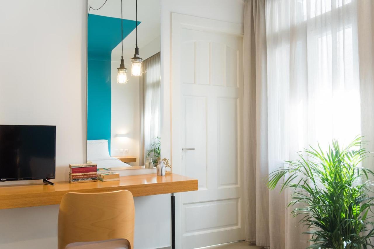 Monk Monastiraki Suites Атина Екстериор снимка
